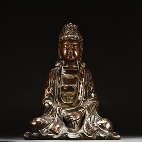 A seated statue of Guanyin in the Ming Dynasty