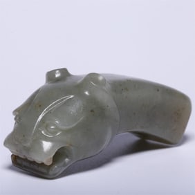 A beautiful second-hand Hetian jade tiger head handle