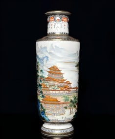 A piece of Qianlong year of the Qing Dynasty, ink color with gold pattern edge, landscape pavilion
