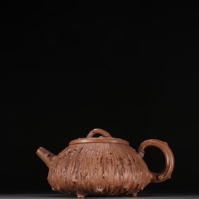 A purple sand stump-shaped teapot of Pei Shimin