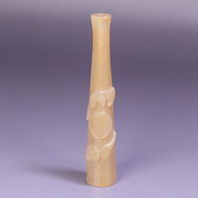 A beautiful old agate blessing and longevity pattern cigarette holder