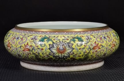 A Qing Qianlong King glaze pattern flower pen mat