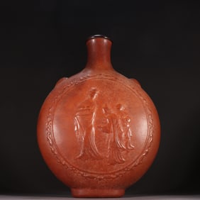 A Qing Dynasty gourd lady picture holding the moon bottle