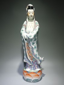 A pastel bamboo leaf standing lotus Guanyin by Deng Rongchang during the Republic of China