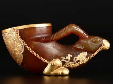 A Warring States gold-clad agate croissant