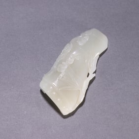 A Qing Dynasty Hetian jade carving pine, bamboo, plum bamboo joint
