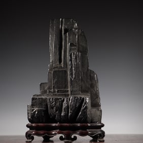 A Taihu Lake Shishanzi ornament