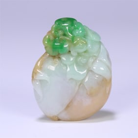 A beautiful old jade Ganoderma lucidum longevity peach carving