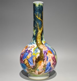A Western color character gall bottle made in the Qianlong era