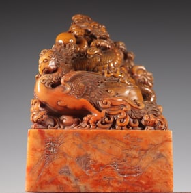 A piece of Shoushan stone of the Qing Dynasty dragon and phoenix auspicious seal button