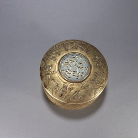 A Qing Dynasty copper-gilded jade character story cover box