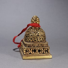 A copper gilt scroll grass pattern four method seal