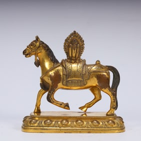 A piece of gilded horse jewelry from the Qing Dynasty