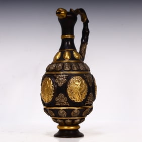 A Qing Dynasty copper gilt pot