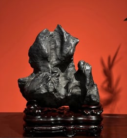 A study ornament of Lingbi stone