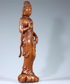 A beautiful boxwood Guanyin
