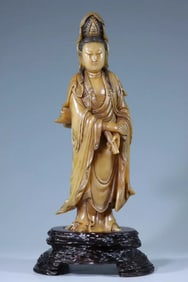 A Qing Dynasty Shoushan stone carving Guanyin ornament