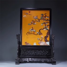 A Qing Dynasty rosewood inlaid with a hundred treasures inlaid with a nine-grade pine crane pattern