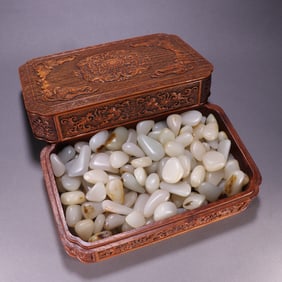 A box of Hetian jade seed material rough