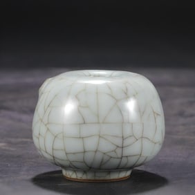 A Southern Song Dynasty official kiln celadon water drip pot