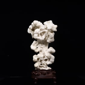 A piece of Hetian jade shanzi