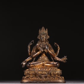 A piece of Qing Dynasty copper gilt statue is better than the Buddha Mother