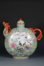 A piece of Qianlong year turquoise green enamel color gold-rimmed passionflower consecrated flower