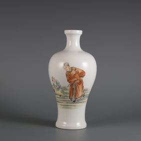 A pastel Coats plum bottle made in the Qing Yongzheng era