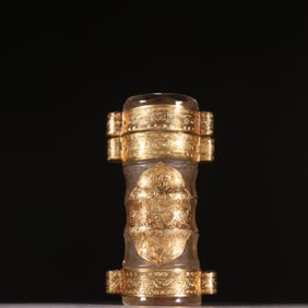 A Qing Dynasty crystal-clad relic jar
