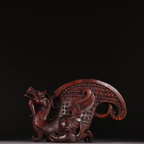 A piece of Qing Dynasty agarwood dragon cup