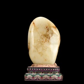 A piece of Hetian jade seed material poly red skin rough ornament