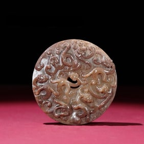 A dragon jade jade from the Han Dynasty