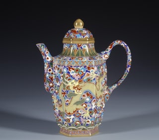 A Qing Qianlong enamel gold wire enamel dragon pattern teapot