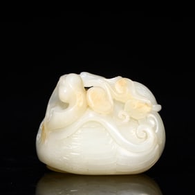 A Hetian jade Lu duck ornament