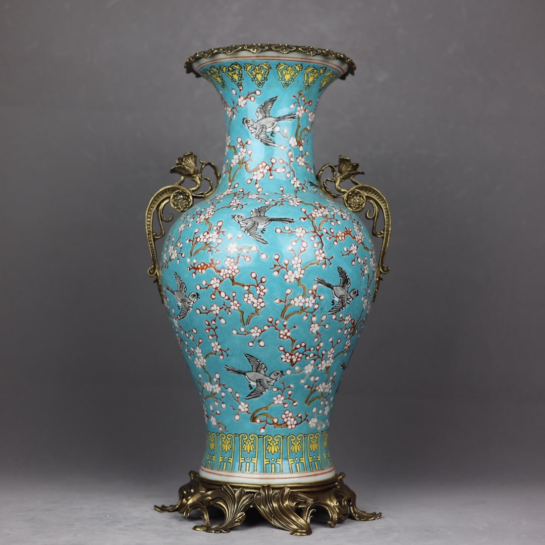 A Daya Zhai pastel flower and bird inlaid copper lace amphora fishtail vase: Daya Zhai pastel flower and bird inlaid copper lace amphora fishtail vase SIZE: H:48.5cm Mouth D:18cm D:26cm Bottom D:24cm (The Dimensions Of All Batches Are Manually Measured.If You Need More Detaile