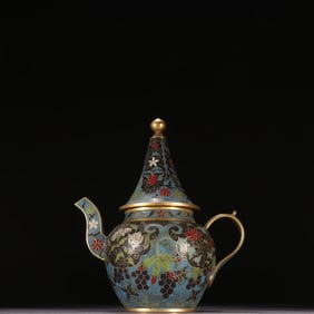 A Ming Dynasty copper-tired cloisonné floral pattern pot