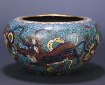 A piece of Qing Qianlong system cloisonné three lions hydrangea wash