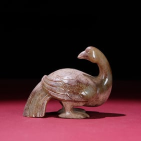 A beautiful Hetian jade carved phoenix bird ornament
