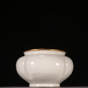 A Song Ding kiln wrapped golden melon edge jar