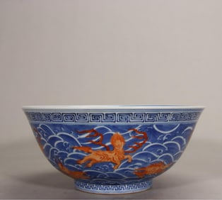 A large bowl of Qing Jiaqing blue and white alum Red Sea Eight Monsters
