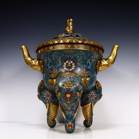 A piece of Qing Dynasty cloisonné elephant foot incense burner