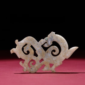 A Han Dynasty gold, silver, jade dragon-shaped accessory