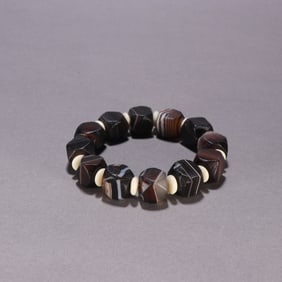 One agate bracelet