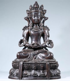 A piece of agarwood carved lotus Guanyin made in the Qianlong period of the Qing Dynasty