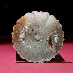 An exquisite Hetian jade lotus pattern incense insert