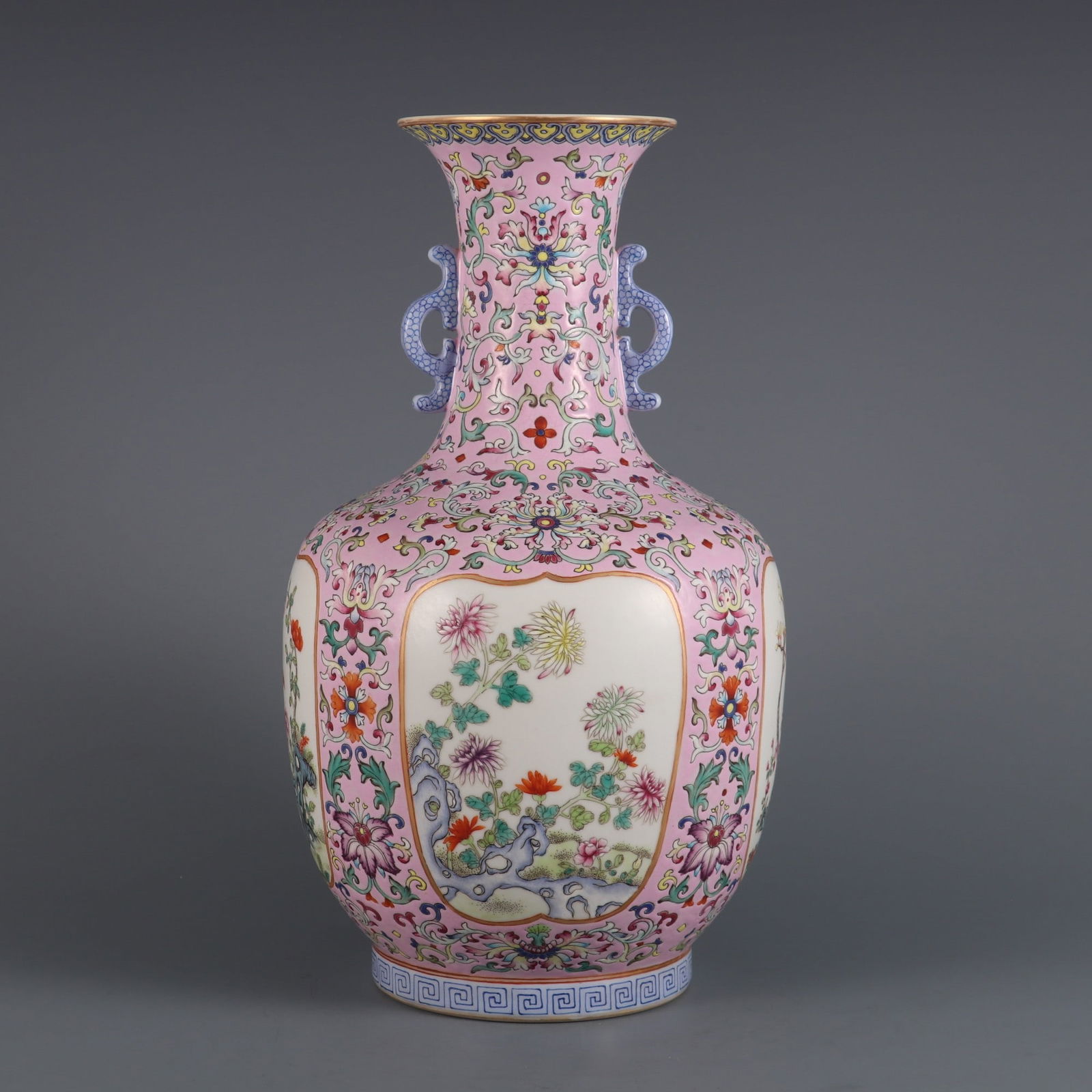 A blue stone green pastel with window opening window pattern amphora made in the Qianlong period of: Qing Qianlong year turquoise green pastel window opening window four seasons pattern amphora appreciation vase SIZE: H:32cm Belly D:17cm Mouth D:10cm (The Dimensions Of All Batches Are Manually Measur