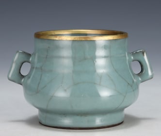A Song Dynasty official kiln amphora