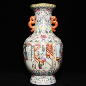 A piece of Qing Qianlong pastel consecrated lady strap picture binaural pan bottle