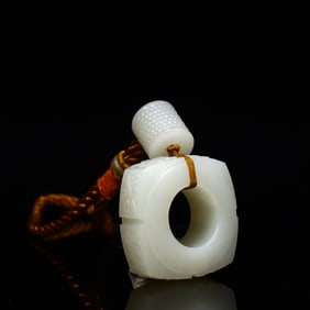 A piece of Hetian jade eight pieces of fun accessories