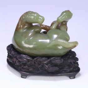 A Qing Dynasty Hetian topaz double horse ornament